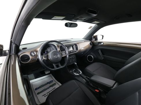Used 2012 Volkswagen Beetle 2.5 FWD image 10