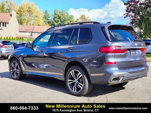 Used 2020 BMW X7 M50i w/ Executive Package image 3