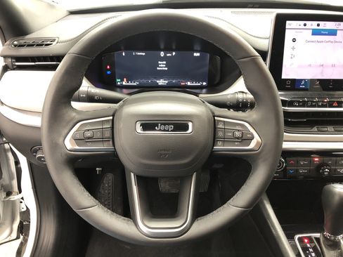 Certified 2025 Jeep Compass Limited w/ Elite Group image 21