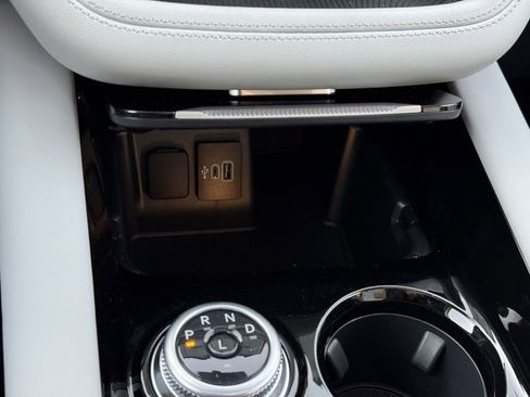 Used 2025 Ford Explorer Platinum w/ LUX Leather Package image 17