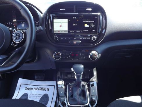 Used 2020 Kia Soul GT-Line Turbo FWD image 21