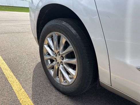 Used 2018 Buick Enclave Premium w/ Experience Buick Package image 6