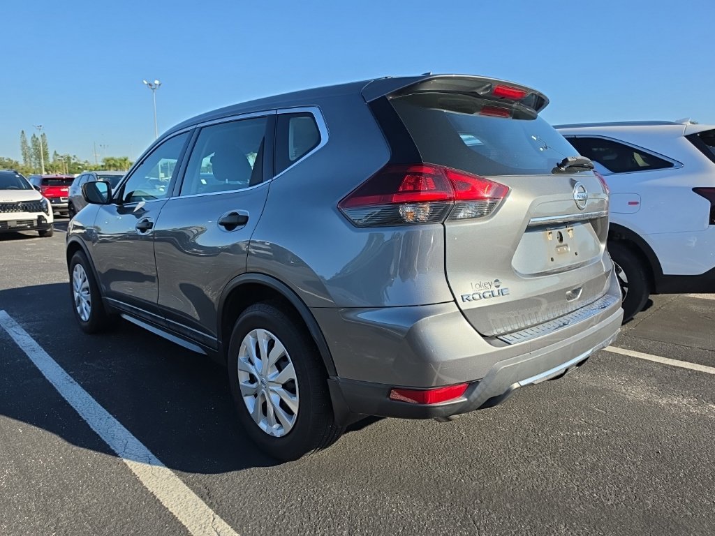 Used 2020 Nissan Rogue S FWD image 14