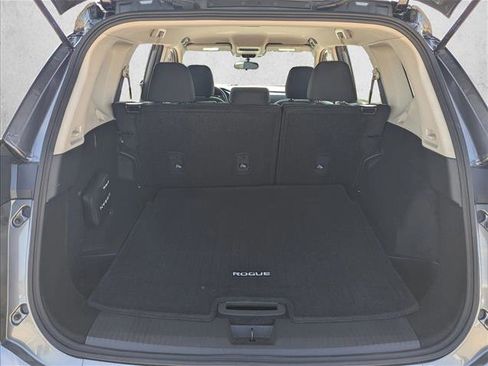 Used 2025 Nissan Rogue S image 16