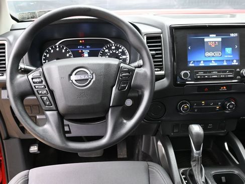Used 2022 Nissan Frontier SV RWD image 29