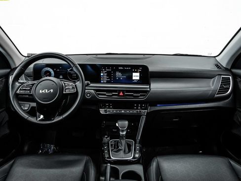 Used 2025 Kia Seltos EX FWD image 20