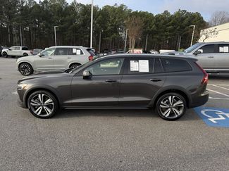 Used 2025 Volvo V60 B5 Cross Country Plus video 3