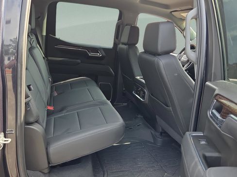 Used 2025 GMC Sierra 1500 Elevation w/ Elevation Premium Package RWD image 14