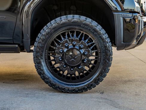 Used 2026 GMC Sierra 3500 Denali Ultimate image 12