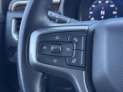 Used 2023 Chevrolet Suburban Premier image 31