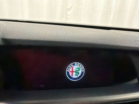 Used 2024 Alfa Romeo Stelvio Veloce AWD/4WD image 14