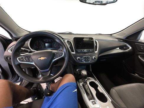 Used 2023 Chevrolet Malibu LT FWD image 19