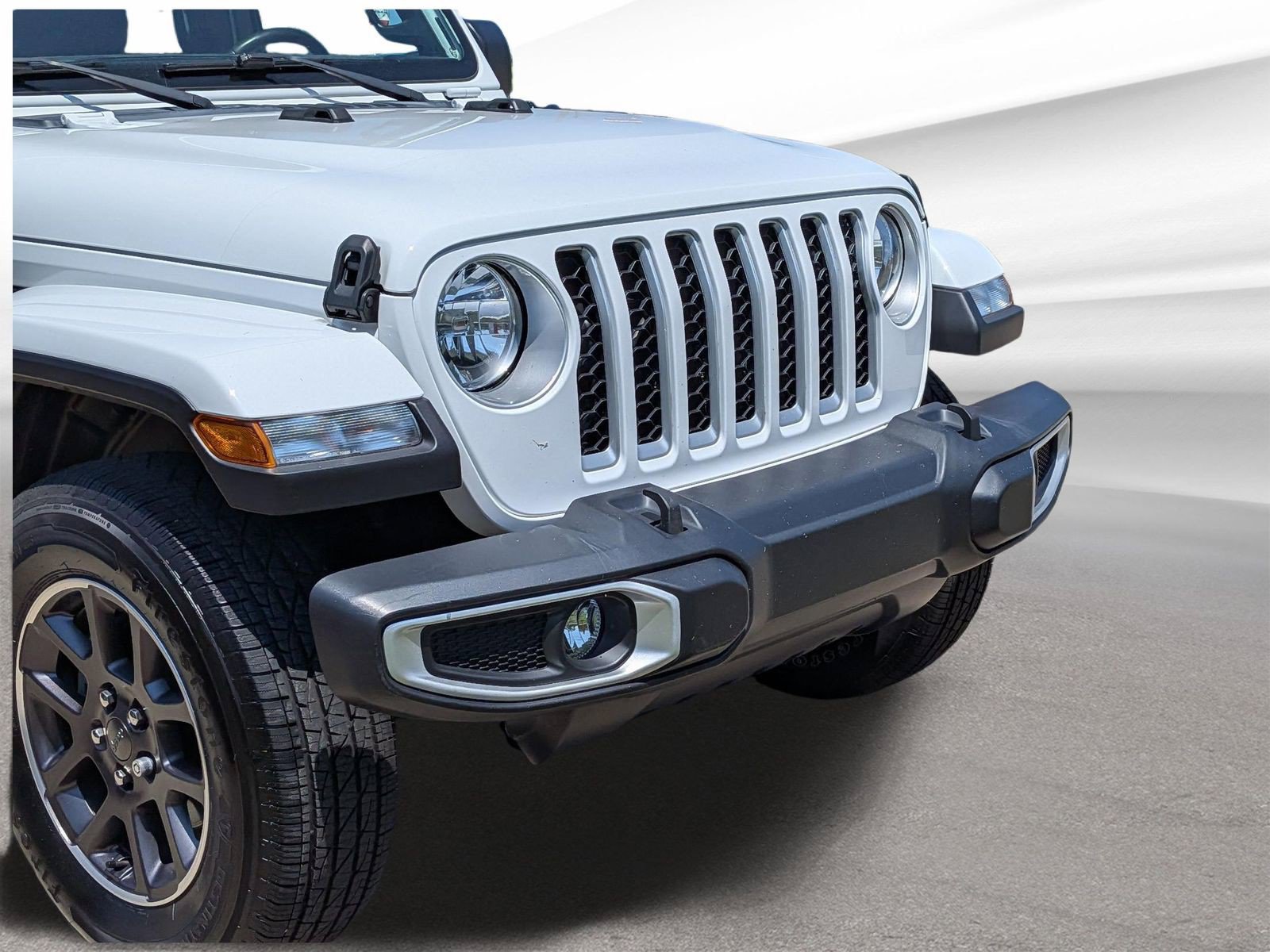 Used 2022 Jeep Gladiator Overland w/ Trailer Tow Package AWD/4WD image 42