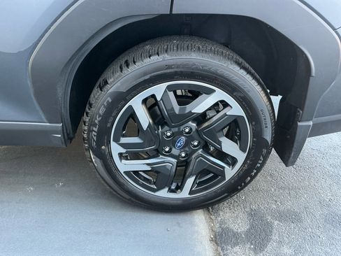 Used 2025 Subaru Forester Premium image 27