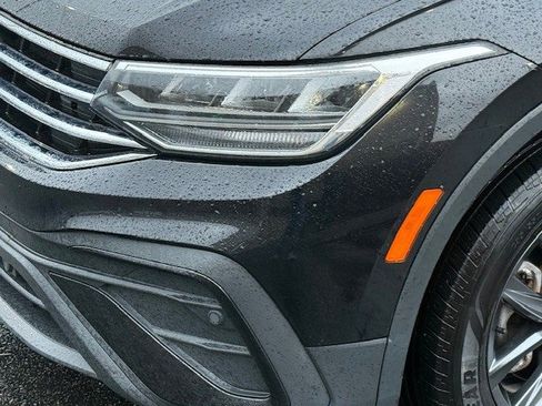 Used 2022 Volkswagen Tiguan SE image 10