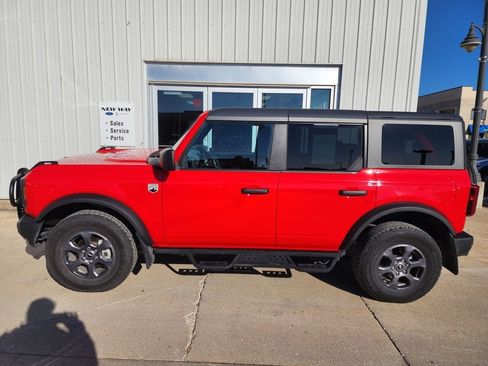 Used 2024 Ford Bronco Big Bend image 2