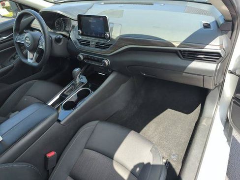 Certified 2024 Nissan Altima 2.5 SV FWD image 22