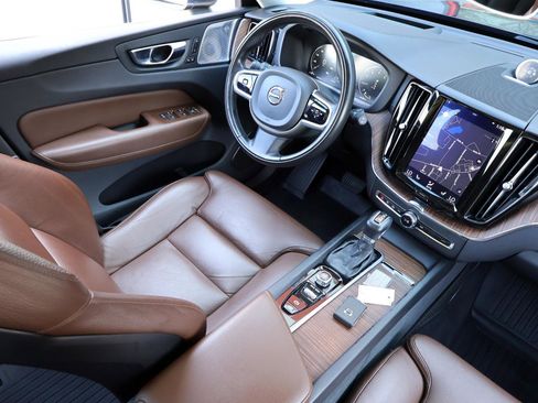 Used 2020 Volvo XC60 T5 Inscription w/ Protection Package Premier image 15