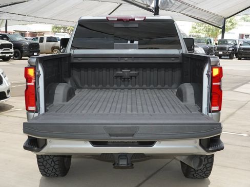 Used 2025 Chevrolet Silverado 2500 High Country w/ Technology Package AWD/4WD image 36