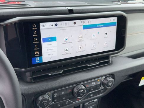 New 2025 Jeep Gladiator Sport image 22