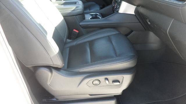 Used 2024 Chevrolet Suburban LT AWD/4WD image 16
