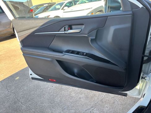 Used 2025 Toyota Camry LE image 16