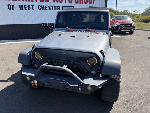 Used 2018 Jeep Wrangler Unlimited Sport S image 2
