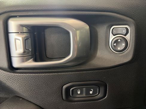 Used 2021 Jeep Wrangler Rubicon w/ LED Lighting Group image 13