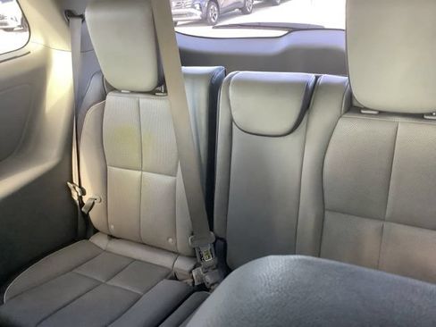 Used 2018 Kia Sedona LX w/ LX Essentials Premium Package FWD image 12