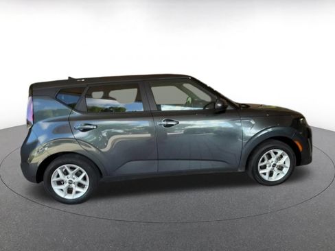Used 2025 Kia Soul LX w/ LX Technology Package FWD image 15