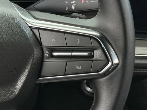 Certified 2025 Chevrolet Suburban Z71 image 14