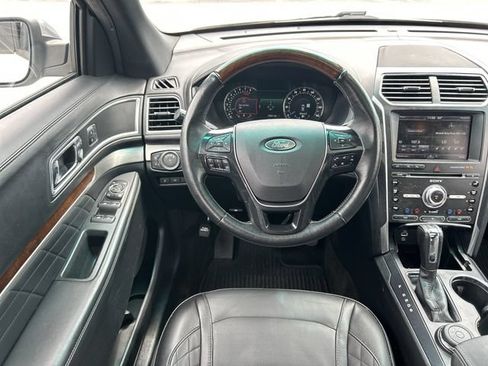 Used 2016 Ford Explorer Platinum AWD/4WD image 14