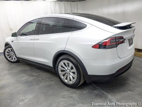 Used 2019 Tesla Model X Long Range image 9