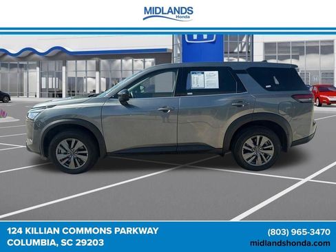 Used 2025 Nissan Pathfinder S FWD image 7