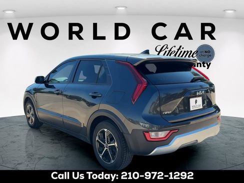 Used 2023 Kia Niro LX FWD image 5