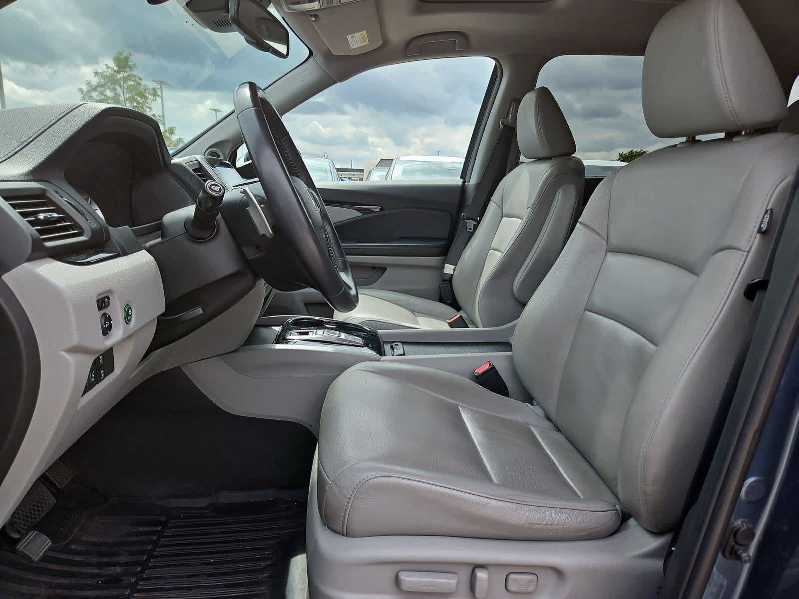 Used 2017 Honda Pilot Touring image 15