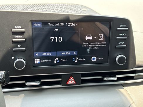 Certified 2026 Hyundai Elantra SE FWD image 22