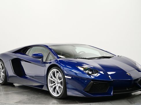 Used 2014 Lamborghini Aventador LP 700-4 image 3
