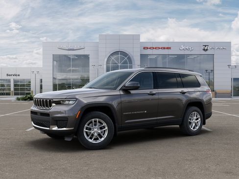 New 2025 Jeep Grand Cherokee L Laredo image 3