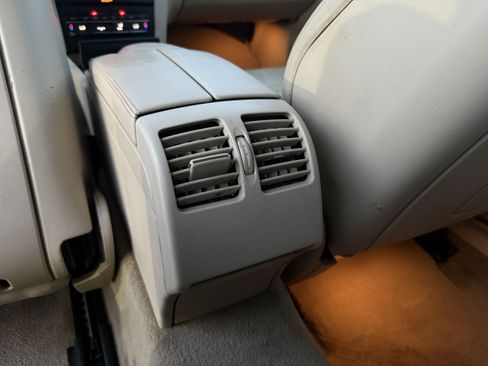 Used 2016 Mercedes-Benz E 550 Cabriolet w/ Premium 2 Package image 34