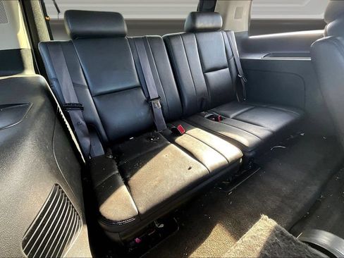 Used 2014 Cadillac Escalade Premium AWD/4WD image 17