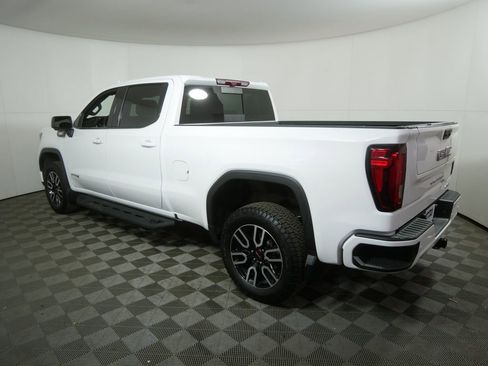 Used 2024 GMC Sierra 1500 AT4 w/ Technology Package image 5