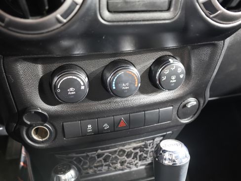 Used 2017 Jeep Wrangler Unlimited Sport w/ Connectivity Group image 24