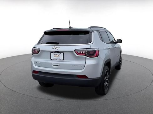 Used 2025 Jeep Compass Limited AWD/4WD image 13