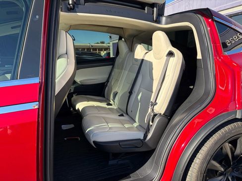 Used 2017 Tesla Model X 100D image 8