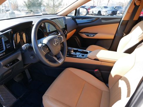 Used 2024 Lexus NX 350 AWD image 11