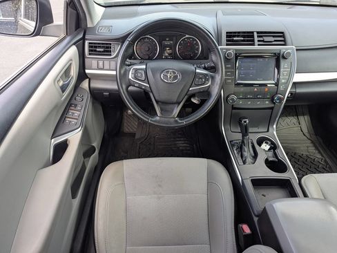 Used 2017 Toyota Camry SE w/ Moonroof Package FWD image 28