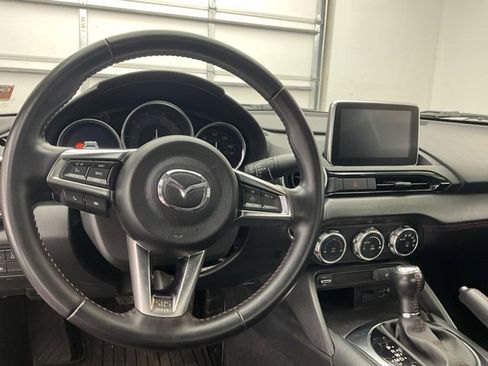 Used 2017 MAZDA MX-5 Miata RF Grand Touring image 6