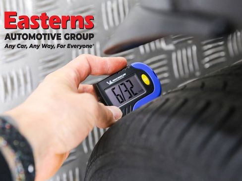 Used 2022 Hyundai Venue Limited image 29