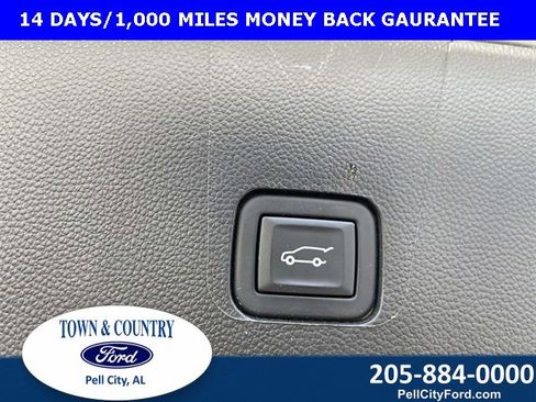 Used 2023 Chevrolet Traverse LT w/ LT Premium Package image 25